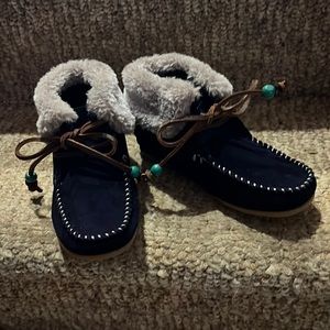 Brand new Confetti boys suede booties!!